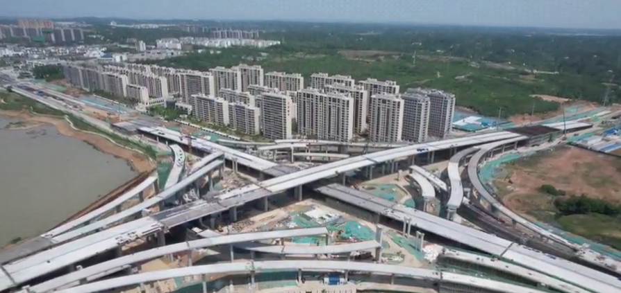 “五一”堅(jiān)守不停工 項(xiàng)目建設(shè)“加速跑” 信陽(yáng)市北環(huán)路快速化改造項(xiàng)目加快建設(shè)